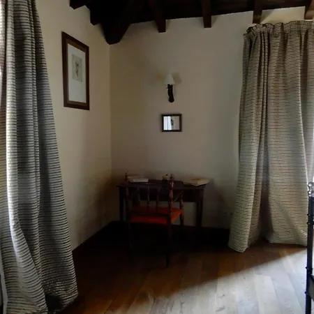 La Resinera Homestay La Adrada